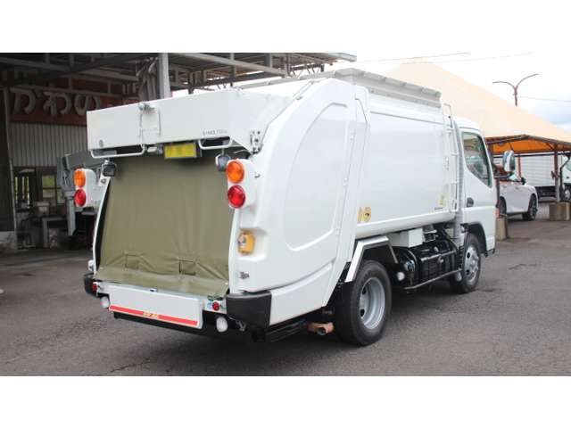Mitsubishi Fuso Canter 3