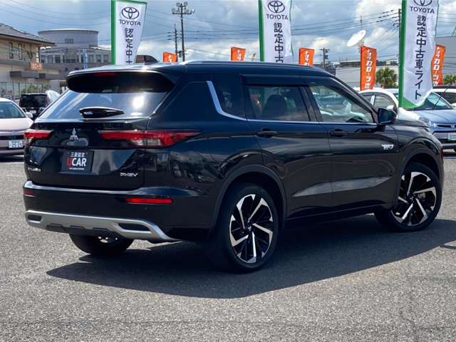 Mitsubishi Outlander 2