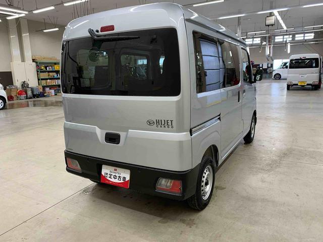 Daihatsu Hijet Cargo 11