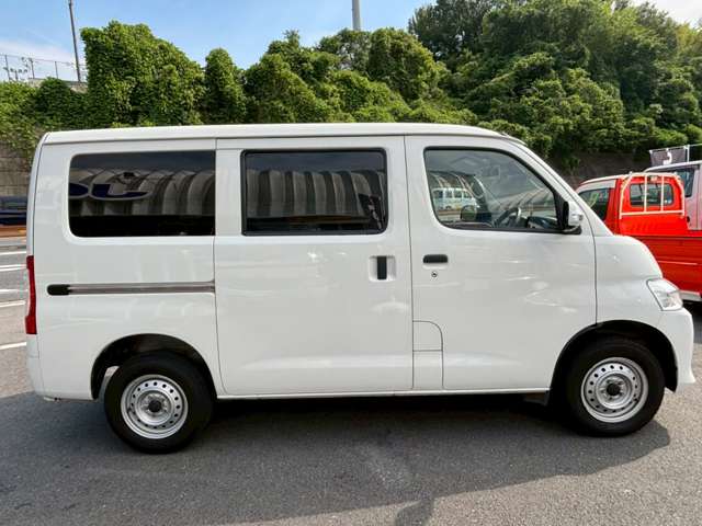 Toyota Town Ace Van 7