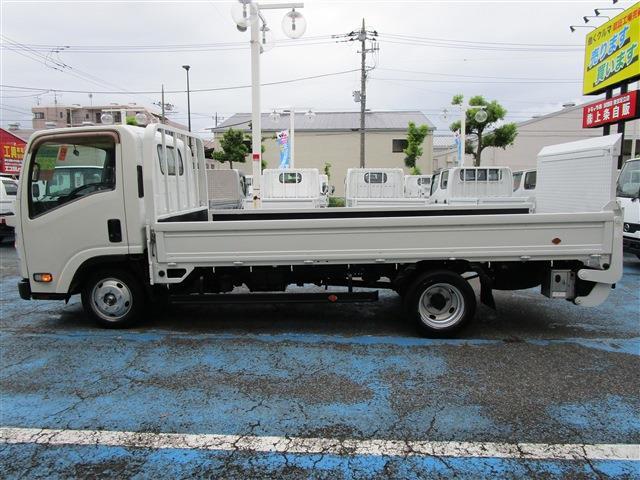 Isuzu Elf 3