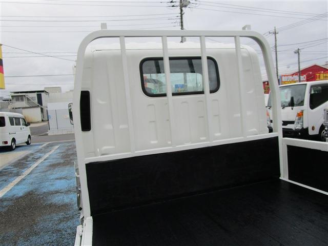 Isuzu Elf 7
