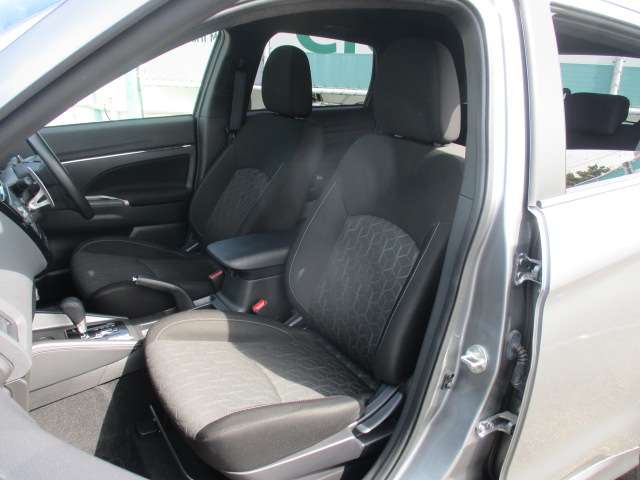 Mitsubishi RVR 12