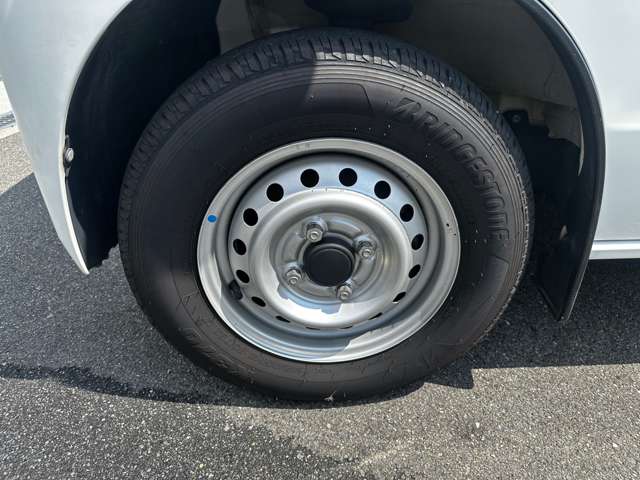 Nissan NV100 Clipper 11