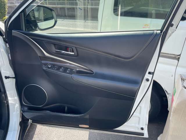 Toyota Harrier 11