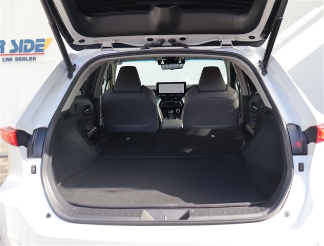 Toyota Harrier 11