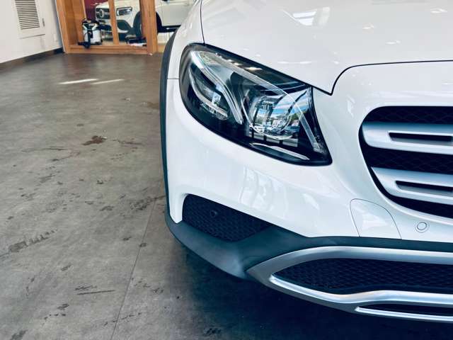 Mercedes-Benz E-Class All-Terrain 12