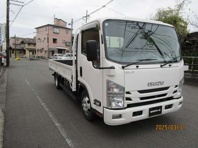 Isuzu Elf 3