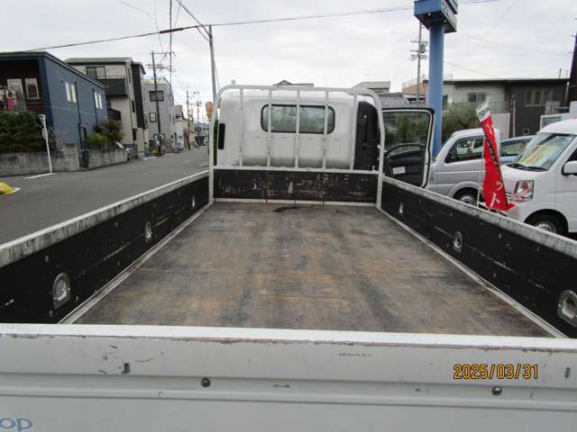 Isuzu Elf 9