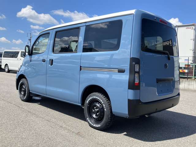 Toyota Town Ace Van 12