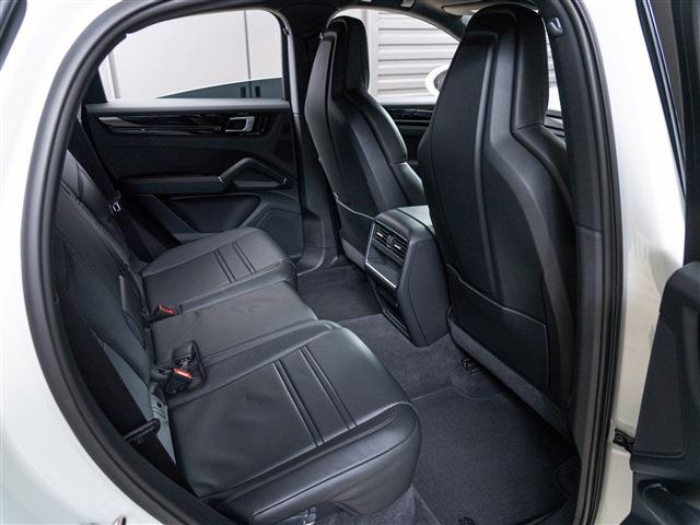 Porsche Cayenne Coupe 12