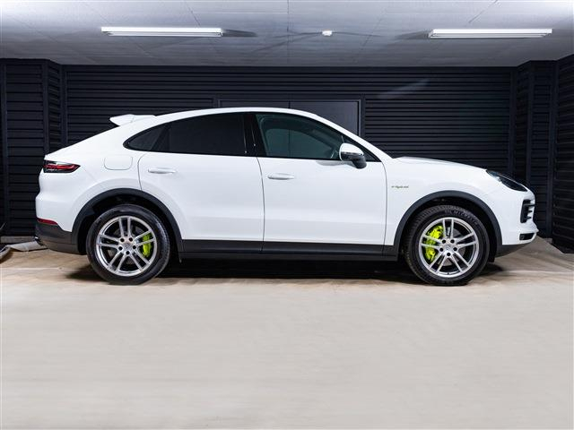 Porsche Cayenne Coupe 2