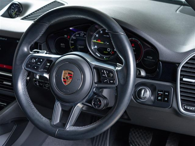 Porsche Cayenne Coupe 8