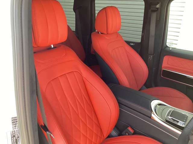 Mercedes-Benz G-Class 2