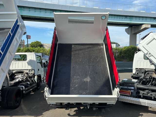 Mitsubishi Fuso Canter 5