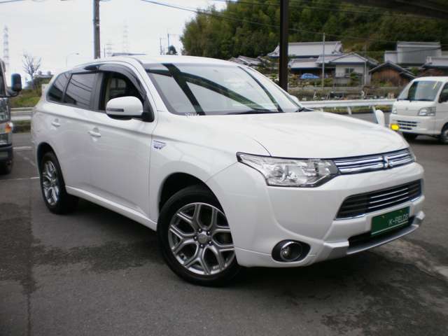 Mitsubishi Outlander PHEV 5