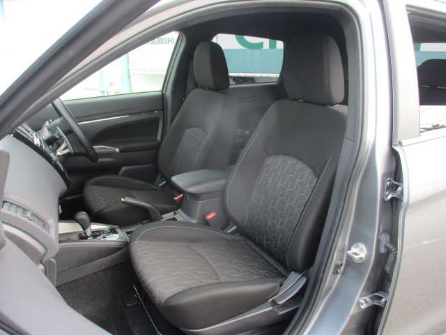Mitsubishi RVR 12