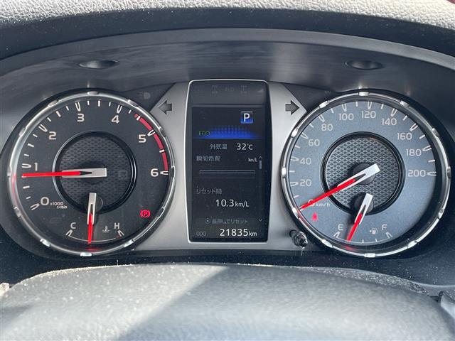 Toyota Hilux 12