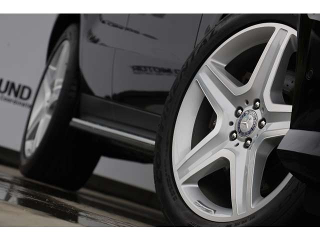 Mercedes-Benz MClass 12