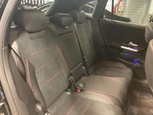 Mercedes-Benz GLA-Class 8