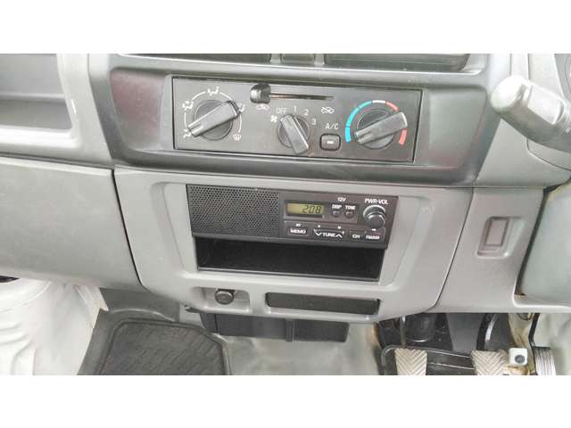 Mitsubishi Minicab Truck 12