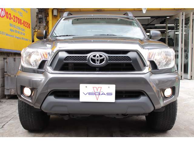 Toyota Tacoma 3