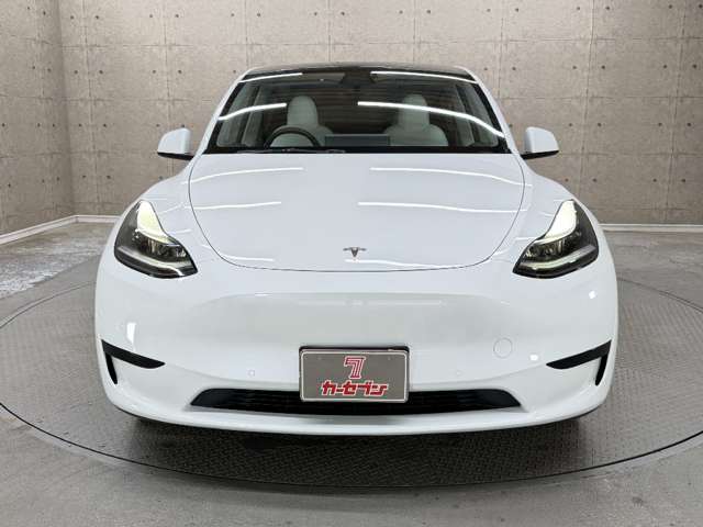 Tesla Model Y 9