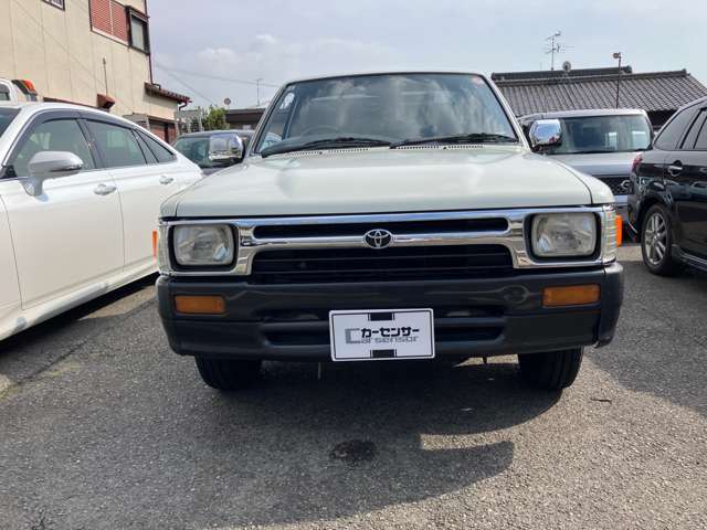 Toyota Hilux 2