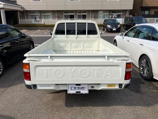 Toyota Hilux 8