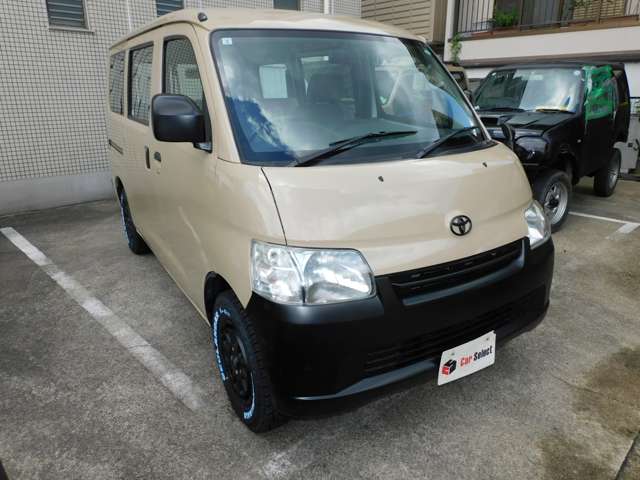 Toyota Light Ace Van 3