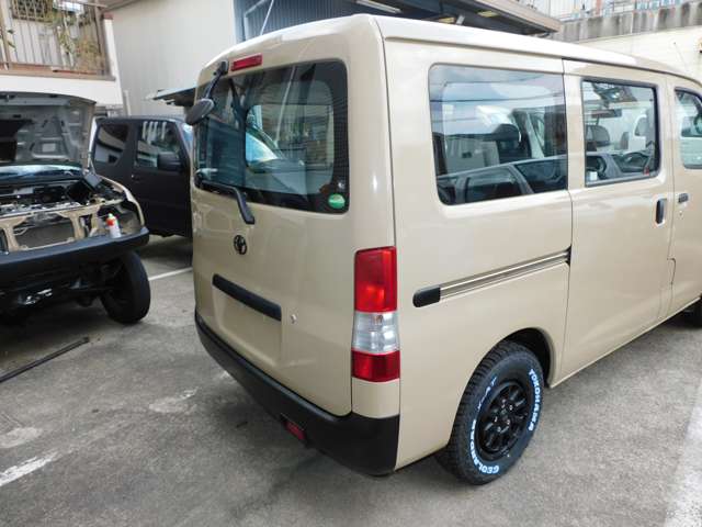 Toyota Light Ace Van 9