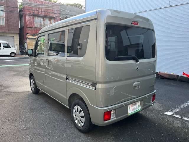Suzuki Every 8
