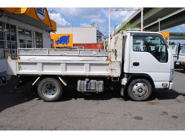 Isuzu Elf 7