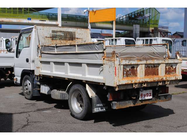 Isuzu Elf 10