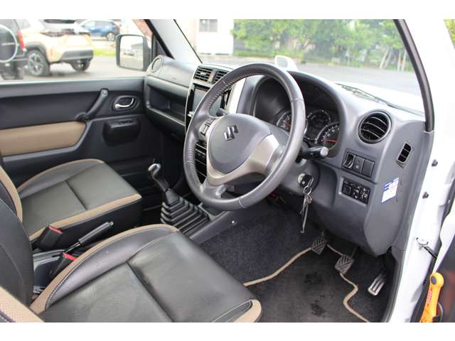 Suzuki Jimny 12