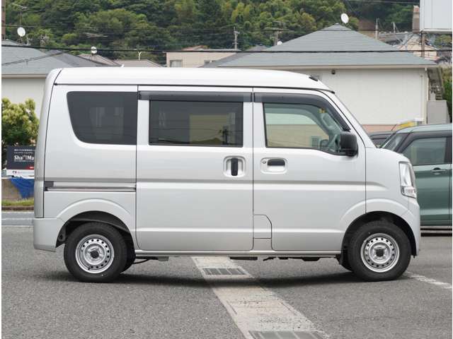 Mitsubishi Minicab Van 5