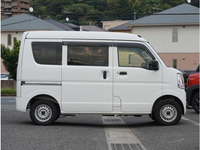 Mitsubishi Minicab Van 5