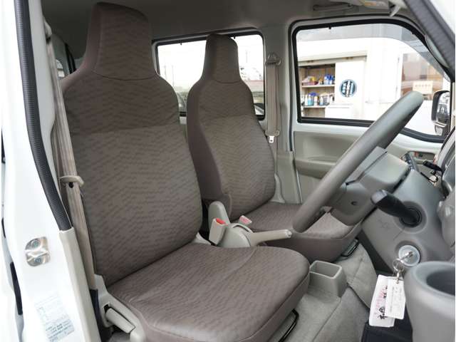 Mitsubishi Minicab Van 6