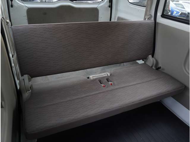 Mitsubishi Minicab Van 7