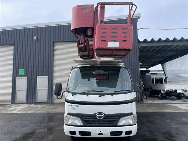 Hino Dutro 2