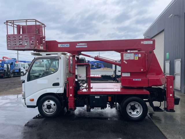 Hino Dutro 8