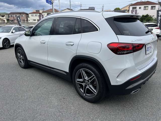 Mercedes-Benz GLA-Class 11