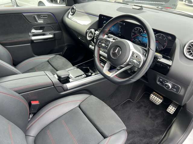 Mercedes-Benz GLA-Class 4