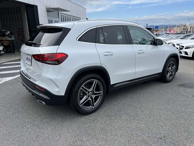 Mercedes-Benz GLA-Class 9