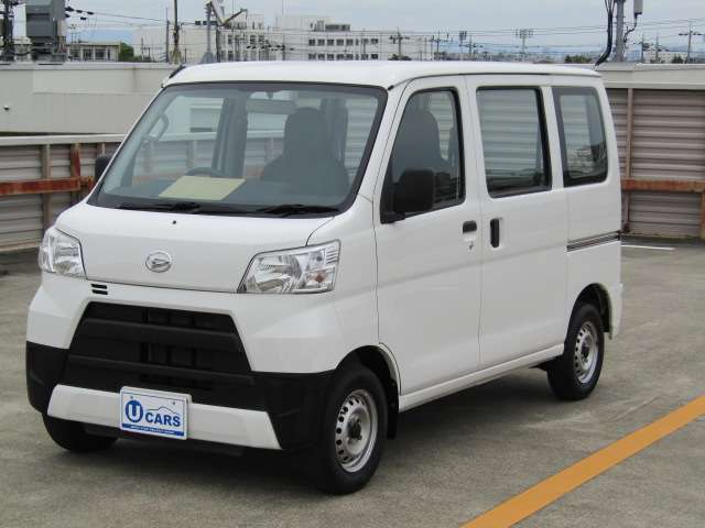 Daihatsu Hijet Cargo 7