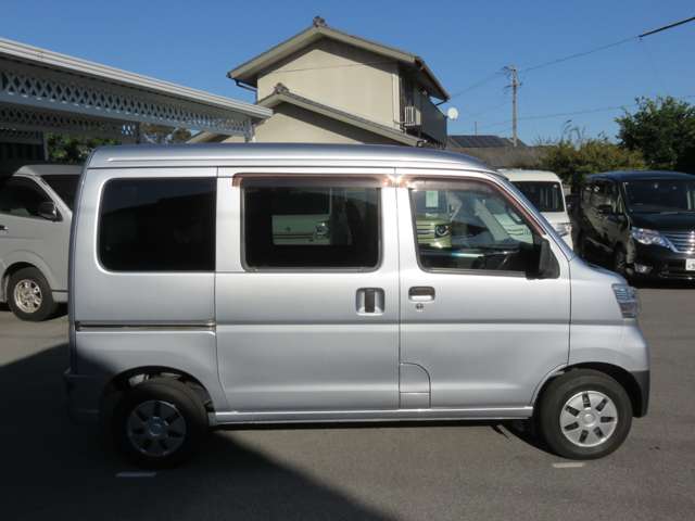 Daihatsu Hijet Cargo 11