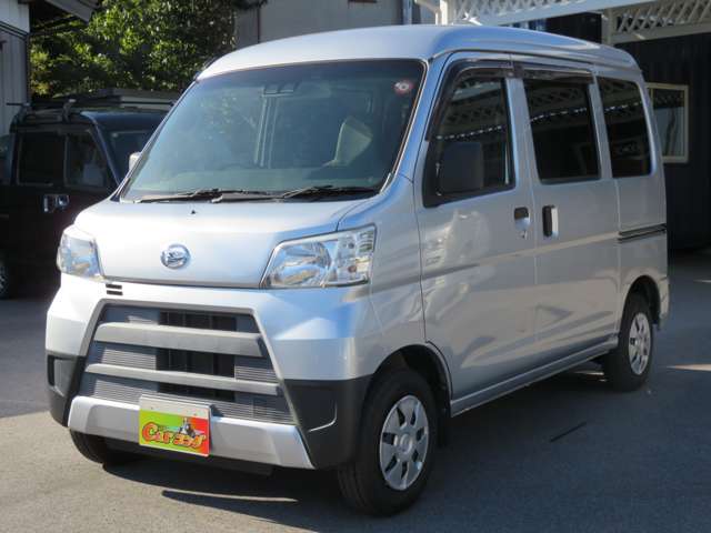 Daihatsu Hijet Cargo 6