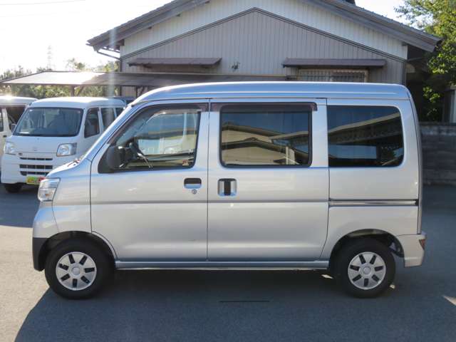 Daihatsu Hijet Cargo 7