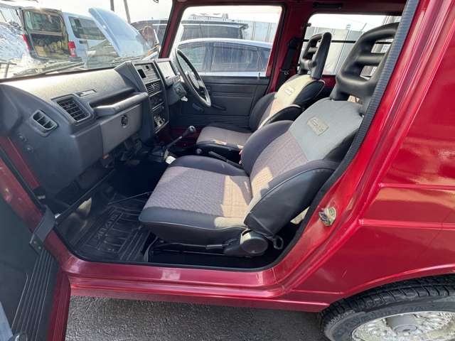 Suzuki Jimny 12