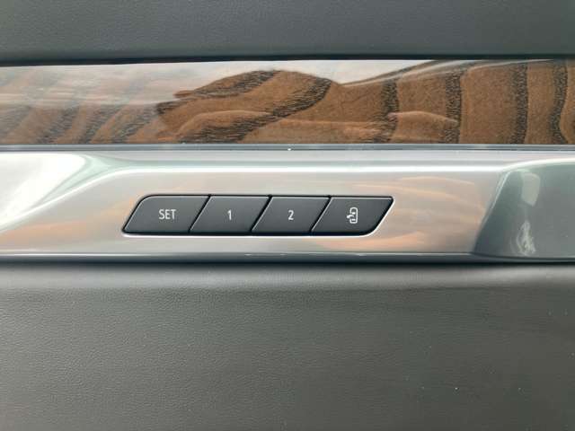 Cadillac エスカレード 11